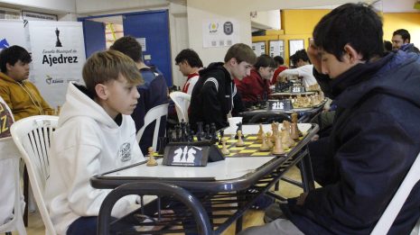 Buena participación y alto nivel competitivo en la liga juvenil de ajedrez