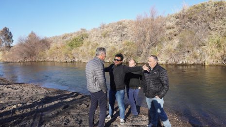 Molero recorrió la obra de la costanera centro sobre el río Atuel