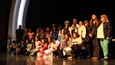 El Taller literario La Hoja presentó su libro Cuenteras en el Teatro Antonio Lafalla