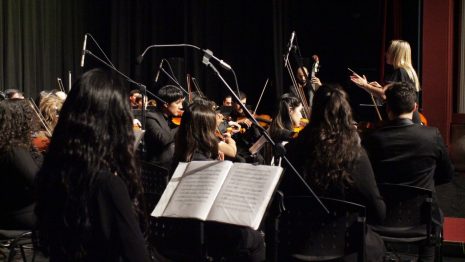 En una noche emocionante, la Orquesta Filarmónica de General Alvear se presentó en el Teatro Plaza de Mendoza