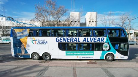 La Fundación Andesmar donó un colectivo de larga distancia al Municipio de General Alvear