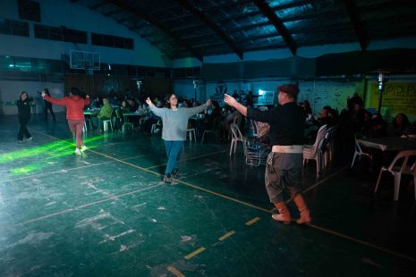 Primer festival del cantor cuyano en el club Ferrocarril Oeste