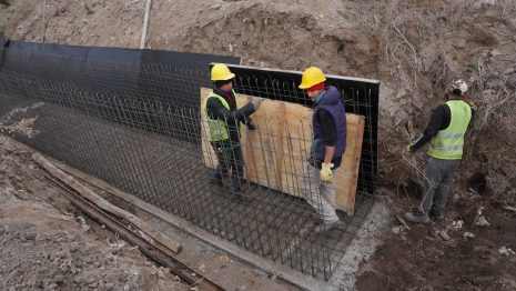 Avanzan las obras de ampliación de la avenida hacia la costanera del río