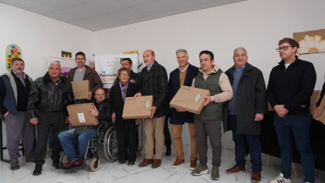 Entregaron antenas satelitales de internet a productores ganaderos