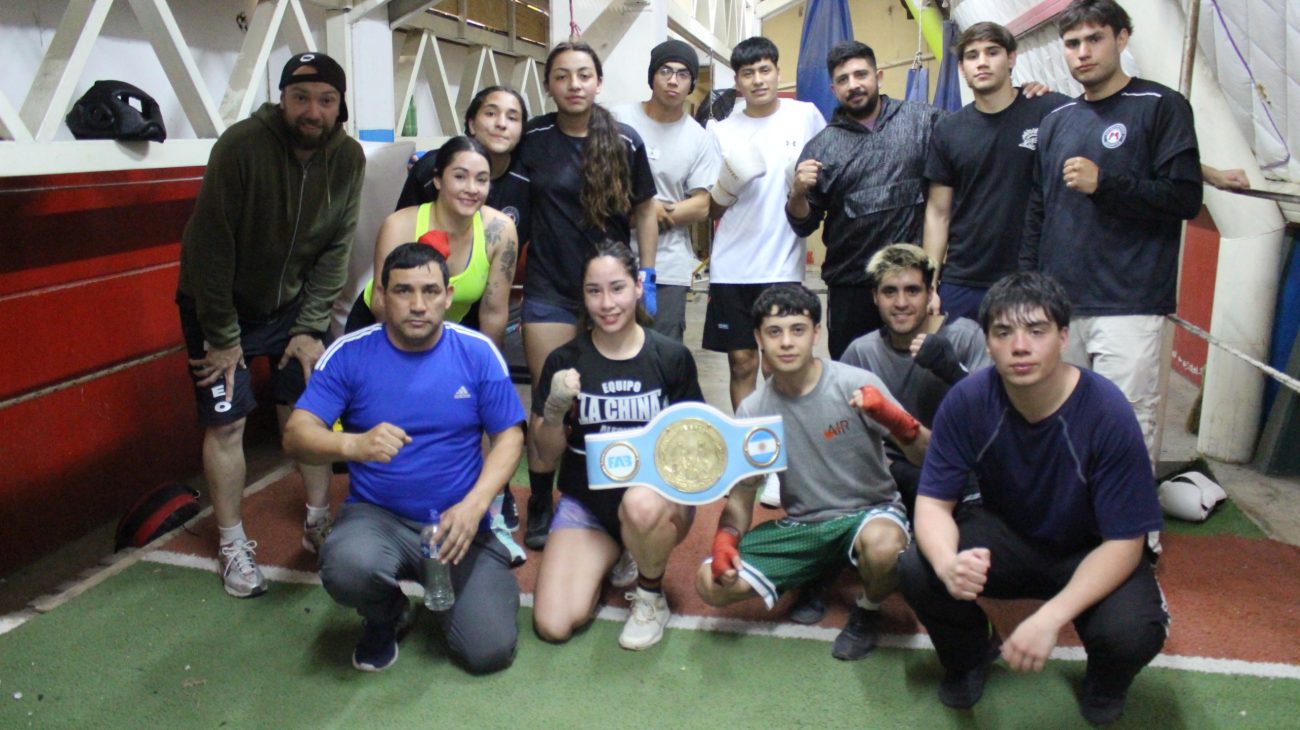 #Video Brisa Alfonzo, campeona argentina superpluma, visitó la Escuela Municipal de Boxeo de General Alvear